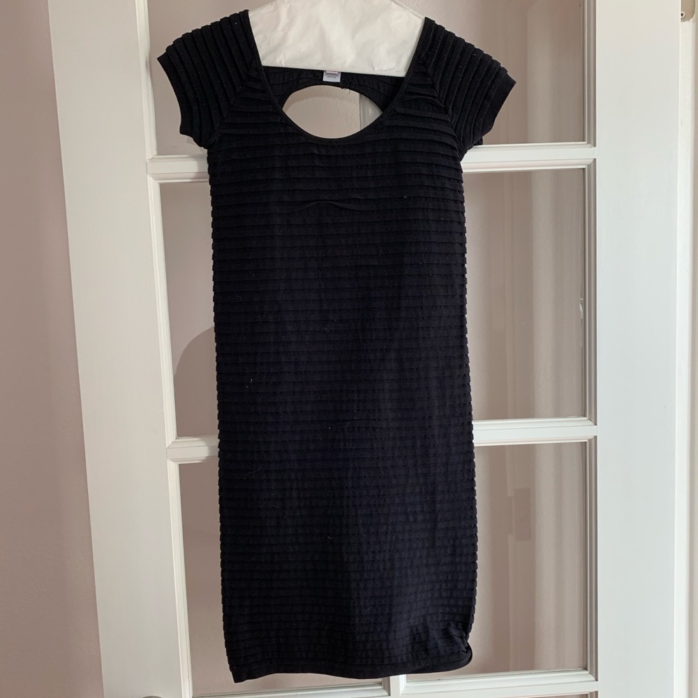 Ribbed black dress